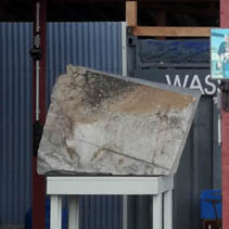 Aufbau AAA. Factory, 2016, die lange Hilde und der Stein für die kleine Pieta